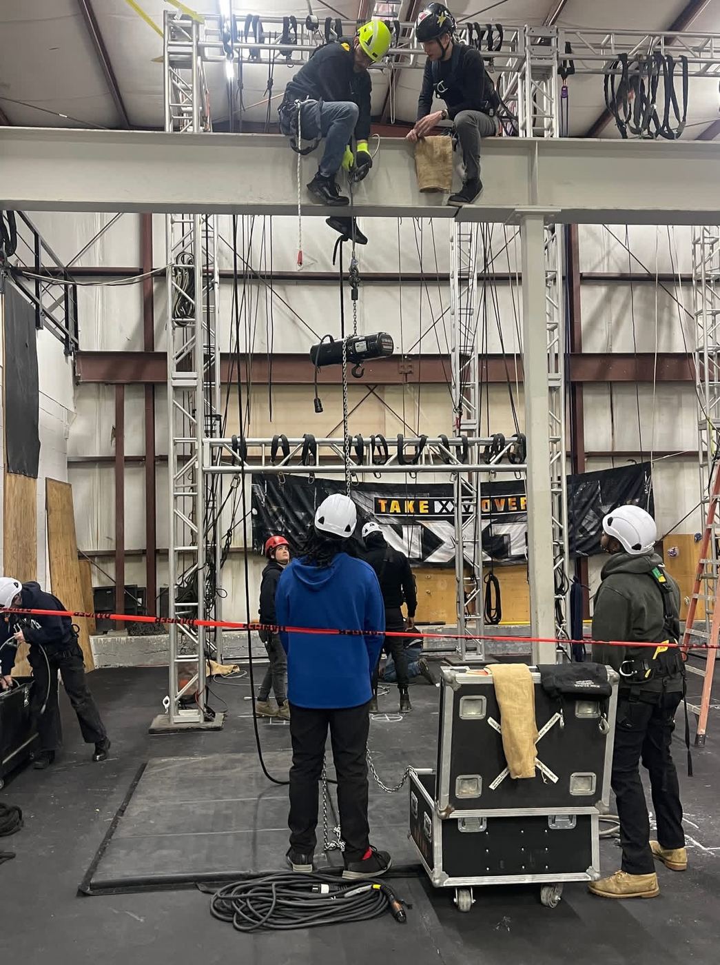 Rigging work at elevation